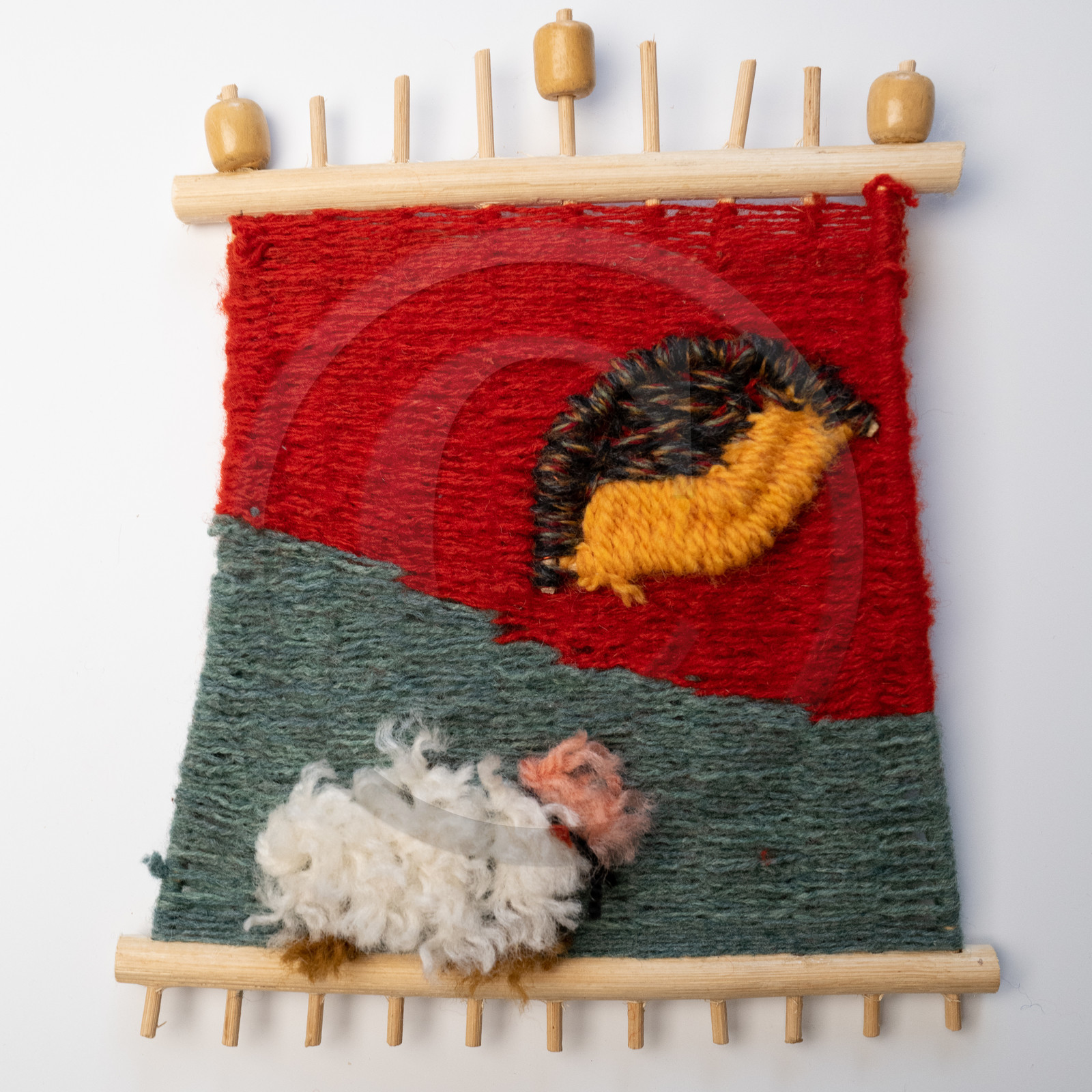 Exposition L comme laine, lien, lieu conçue par l'Ouort de Benevènt, sous la houlette de Claudine Meyer, artiste plasticienne, accompagnée de photographies de Denis Lebioda. Une proposition de la Communauté de Communes du Champsaur - Valgaudemar et de son service culturel.