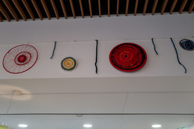 Exposition L comme laine, lien, lieu à la médiathèque de St-Bonnet-en-Champsaur