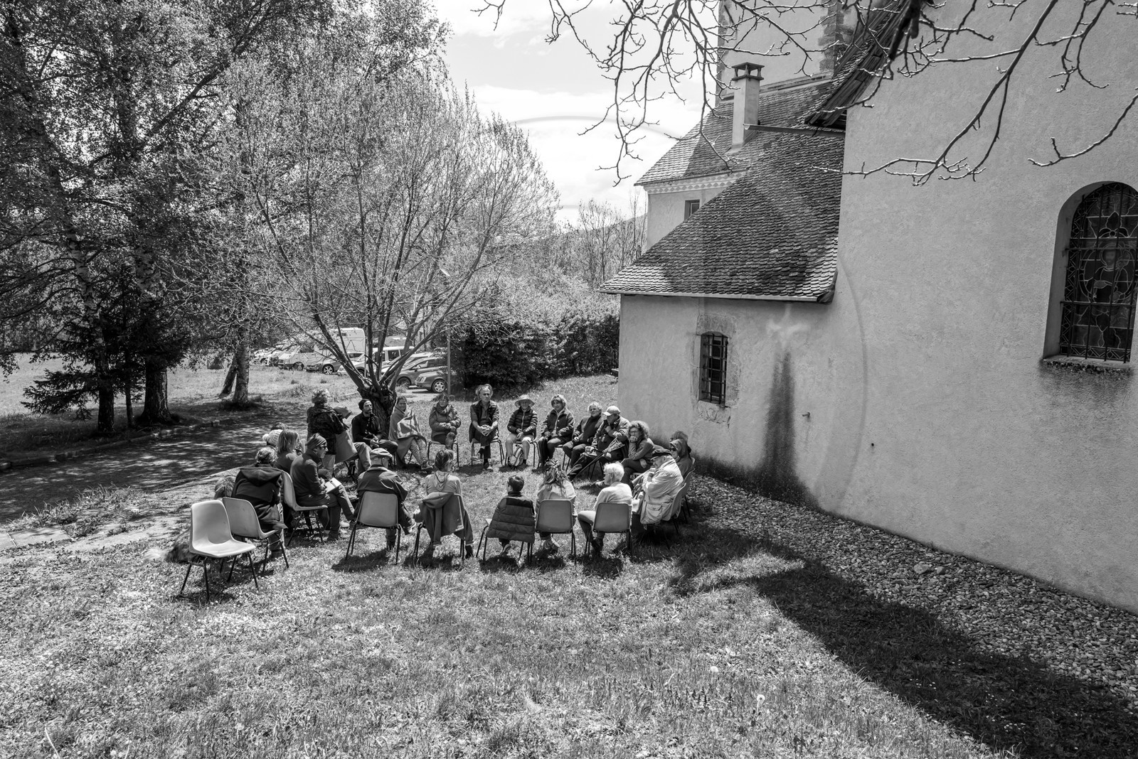 08 mai 2024 : Jeanne Alcaraz, cheffe de choeur, de retour à l'Ouort après la belle aventure 2023 où elle avait animé une chorale participative.