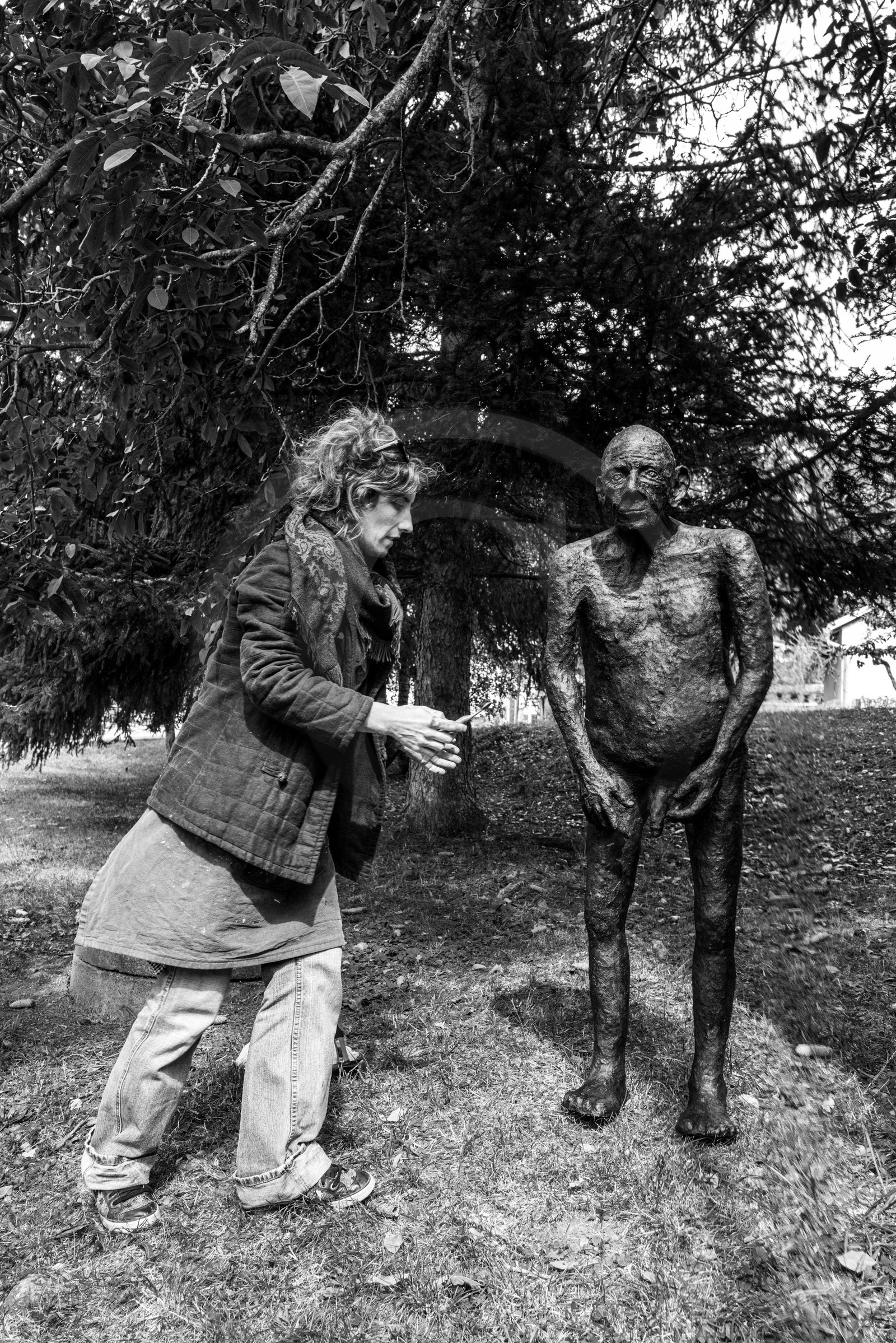 Création de l'homme de l'Ouort Marcel Joli Coeur : pose d'un enduit noir