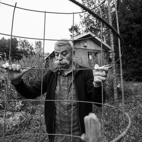 21 août 2019 : installation d'une oeuvre en bois flotté