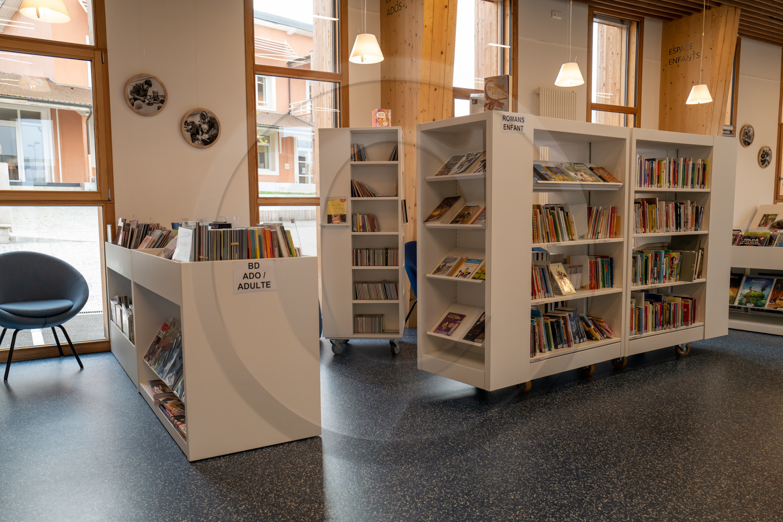 Exposition L comme laine, lien, lieu à la médiathèque de St-Bonnet-en-Champsaur