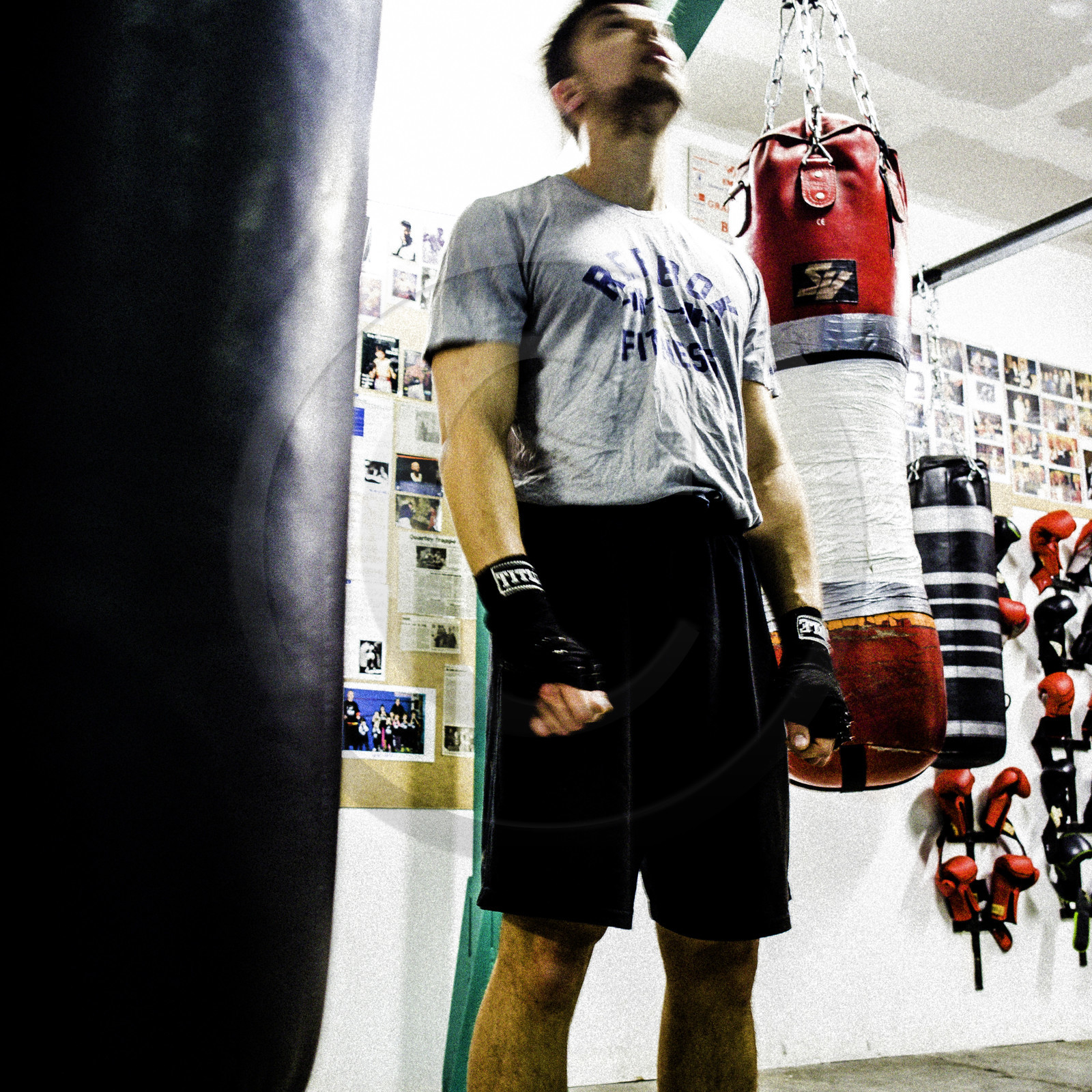 Lorsque l'homme frappe l'homme