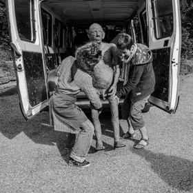 Création de l'homme de l'Ouort Marcel Joli Coeur : pose d'un enduit noir