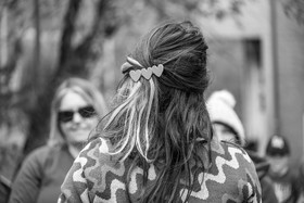 08 mai 2024 : Jeanne Alcaraz, cheffe de choeur, de retour à l'Ouort après la belle aventure 2023 où elle avait animé une chorale participative.