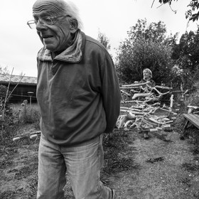 21 août 2019 : installation d'une oeuvre en bois flotté