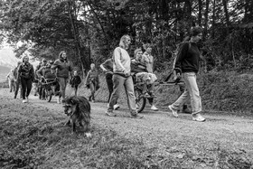 25 septembre 2024 : Promenade en joelette avec Bruno, accompagnateur en montagne et des élèves du lycée Sévigné de Gap