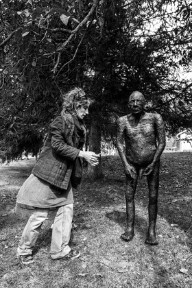 Création de l'homme de l'Ouort Marcel Joli Coeur : pose d'un enduit noir