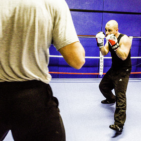 Lorsque l'homme frappe l'homme