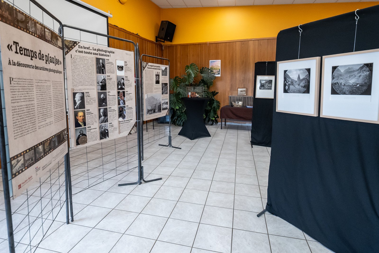Exposition d'une sélection de photographies des Hautes-Alpes réalisées par Henry Coufourier entre 1913 et 1936 proposée par l'association Regards Alpins.