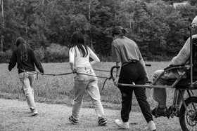 25 septembre 2024 : Promenade en joelette avec Bruno, accompagnateur en montagne et des élèves du lycée Sévigné de Gap