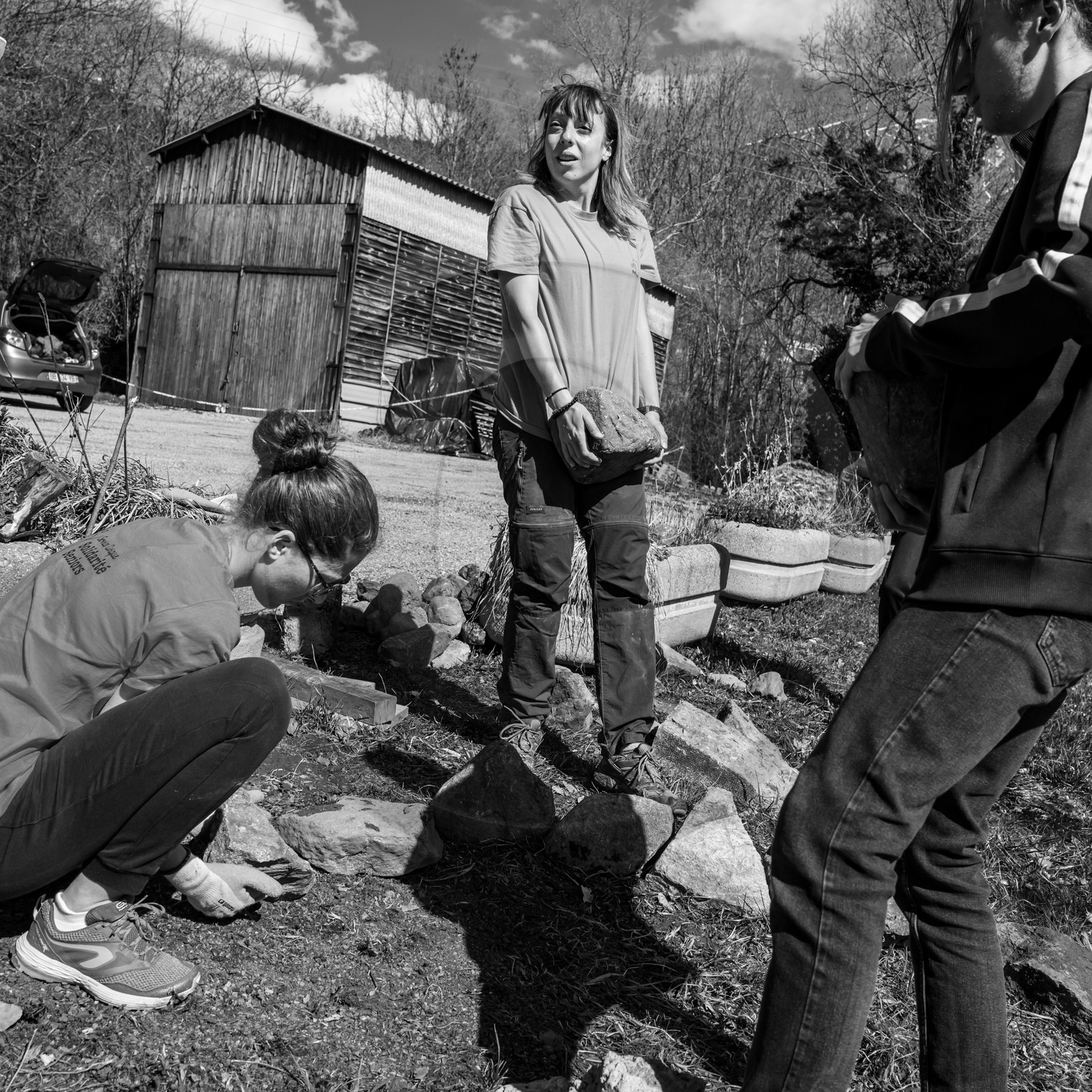 20 mars 2024 : Création d'une spirale aromatique par des bénévoles d'Unicités en Service Civique