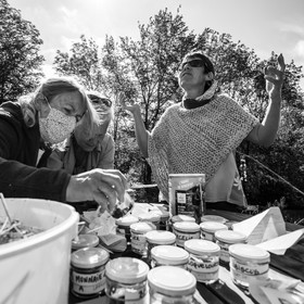 06 juin 2021 : Vide-Jardin et peinture végétale