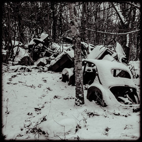 Un cimetière de voitures