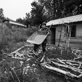 21 août 2019 : installation d'une oeuvre en bois flotté