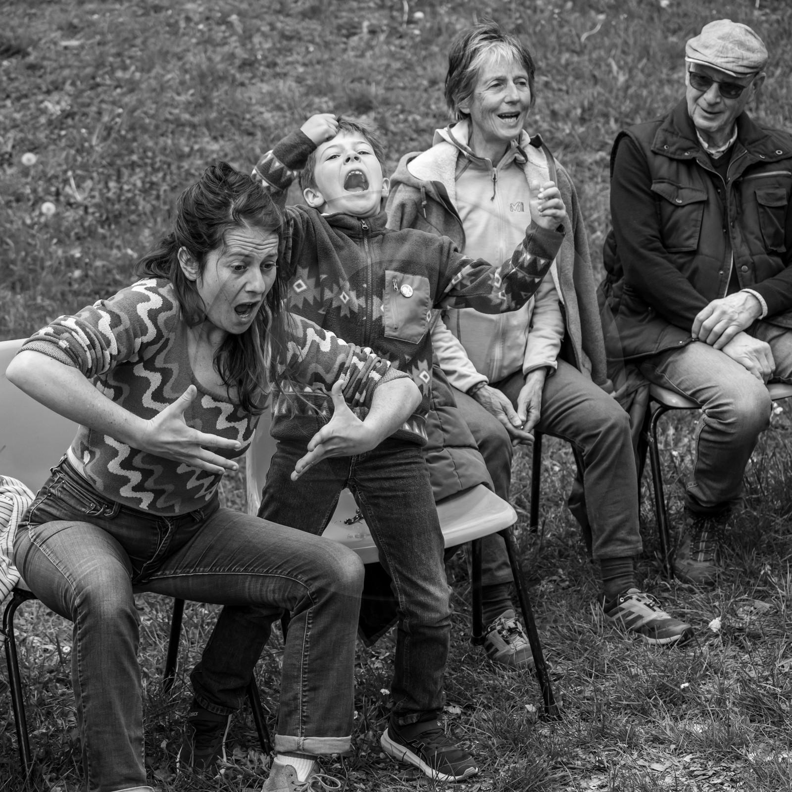 08 mai 2024 : Jeanne Alcaraz, cheffe de choeur, de retour à l'Ouort après la belle aventure 2023 où elle avait animé une chorale participative.