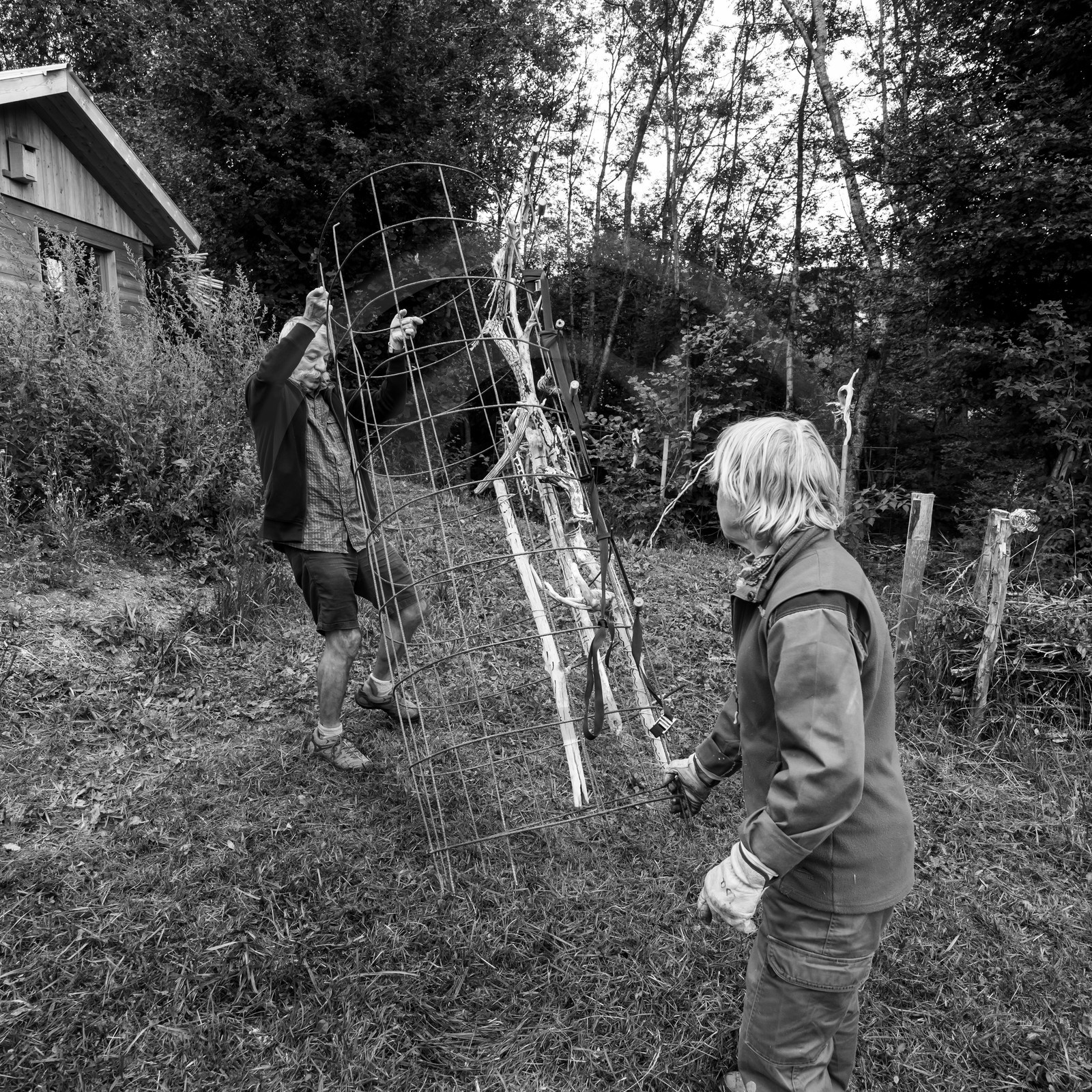 21 août 2019 : installation d'une oeuvre en bois flotté