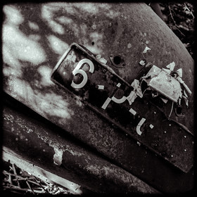 Un cimetière de voitures