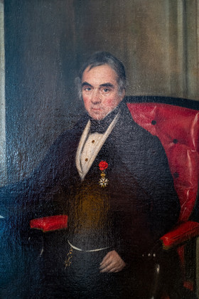 Exposition L comme laine, lien, lieu conçue par l'Ouort de Benevènt, sous la houlette de Claudine Meyer, artiste plasticienne, accompagnée de photographies de Denis Lebioda. Une proposition de la Communauté de Communes du Champsaur - Valgaudemar et de son service culturel.