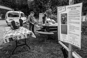 Création de l'homme de l'Ouort Marcel Joli Coeur : pose d'un enduit noir