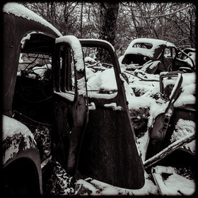 Un cimetière de voitures