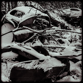 Un cimetière de voitures