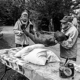 Création de l'homme de l'Ouort Marcel Joli Coeur : pose d'un enduit noir