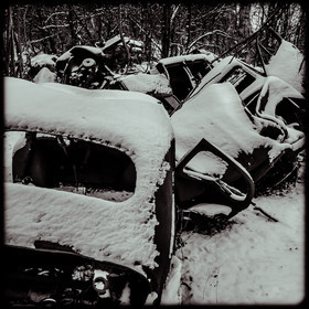 Un cimetière de voitures