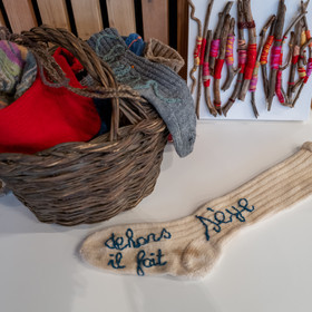 Exposition L comme laine, lien, lieu à la médiathèque de St-Bonnet-en-Champsaur