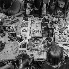 14 aout 2024 : Les ateliers créatifs proposés par l'Ouort au festival  l'Echo des Mots à Saint-Jean-Saint-Nicolas