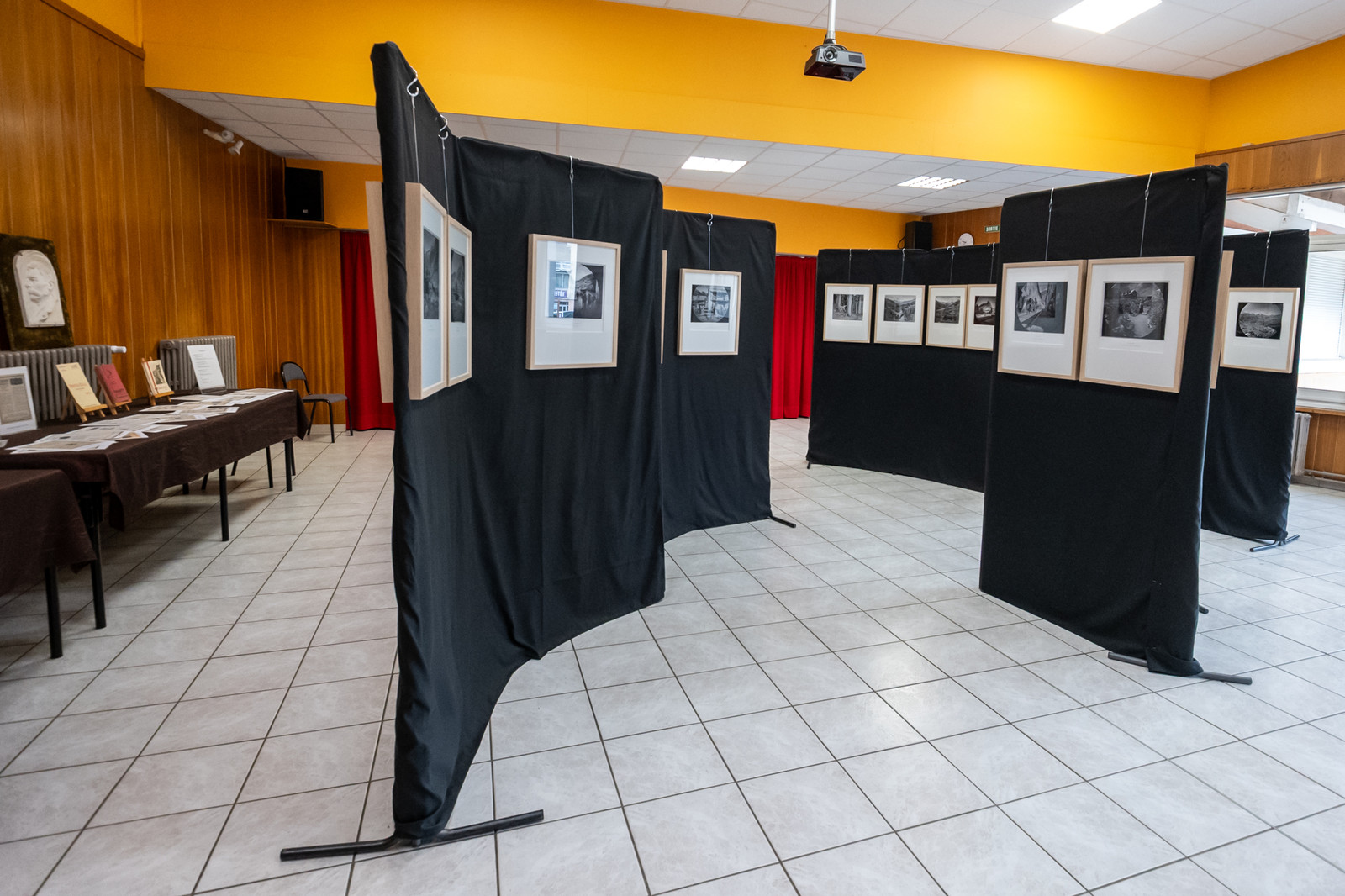 Exposition d'une sélection de photographies des Hautes-Alpes réalisées par Henry Coufourier entre 1913 et 1936 proposée par l'association Regards Alpins.