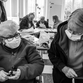 21 avril : jardinage, collages, peinture