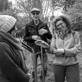 08 mai 2024 : Jeanne Alcaraz, cheffe de choeur, de retour à l'Ouort après la belle aventure 2023 où elle avait animé une chorale participative.
