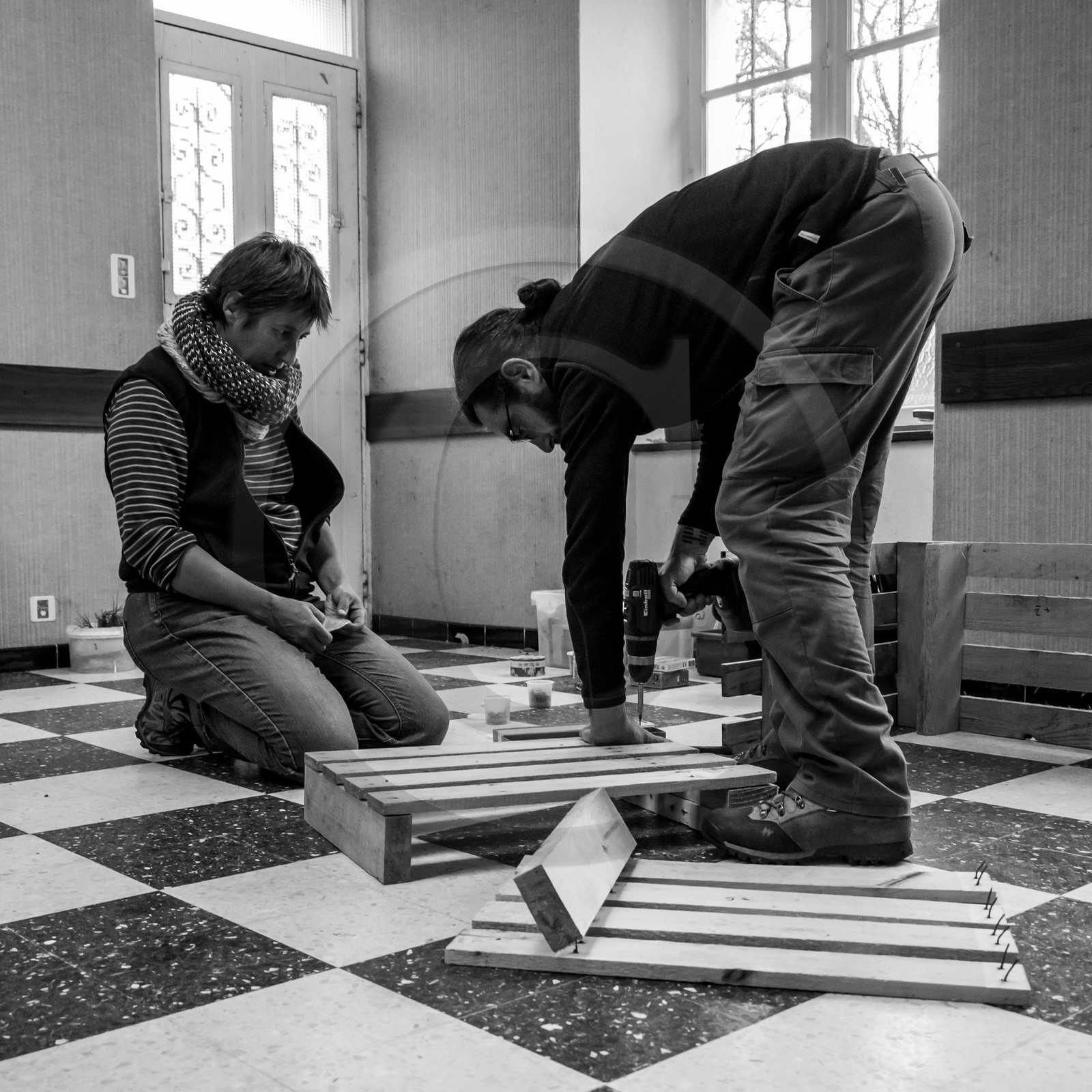 Création d'un bac à fleur avec des palettes de récupération - 05 04 2017