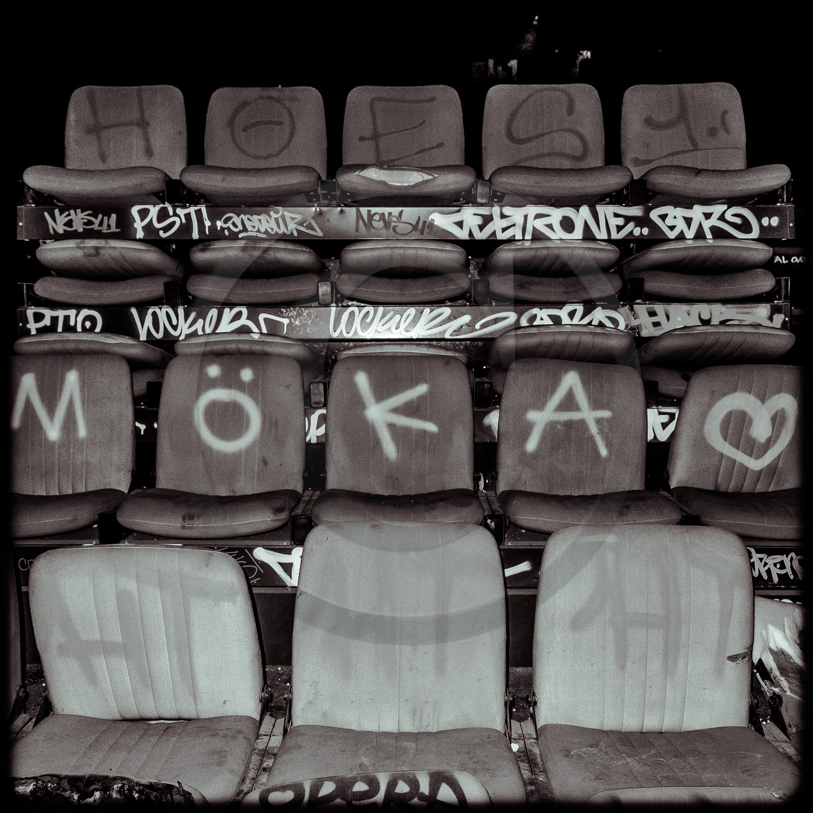 Le Stadium - Vitrolles (13)