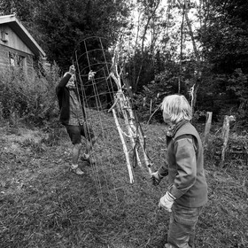 21 août 2019 : installation d'une oeuvre en bois flotté
