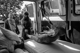 Création de l'homme de l'Ouort Marcel Joli Coeur : pose d'un enduit noir