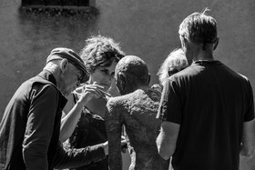 21 aout 2024 : Réalisation de Marcel Joli Coeur, l'homme de l'Ouort avec Barbara Fougnon, artiste plasticienne, et un anniversaire en chansons.