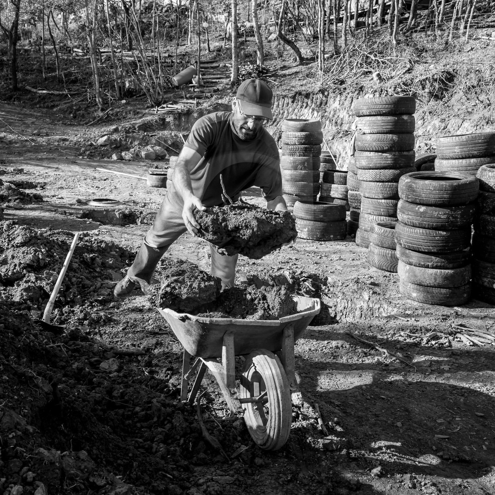Permaculture - Construction d'une serre bioclimatique semi-enterrée