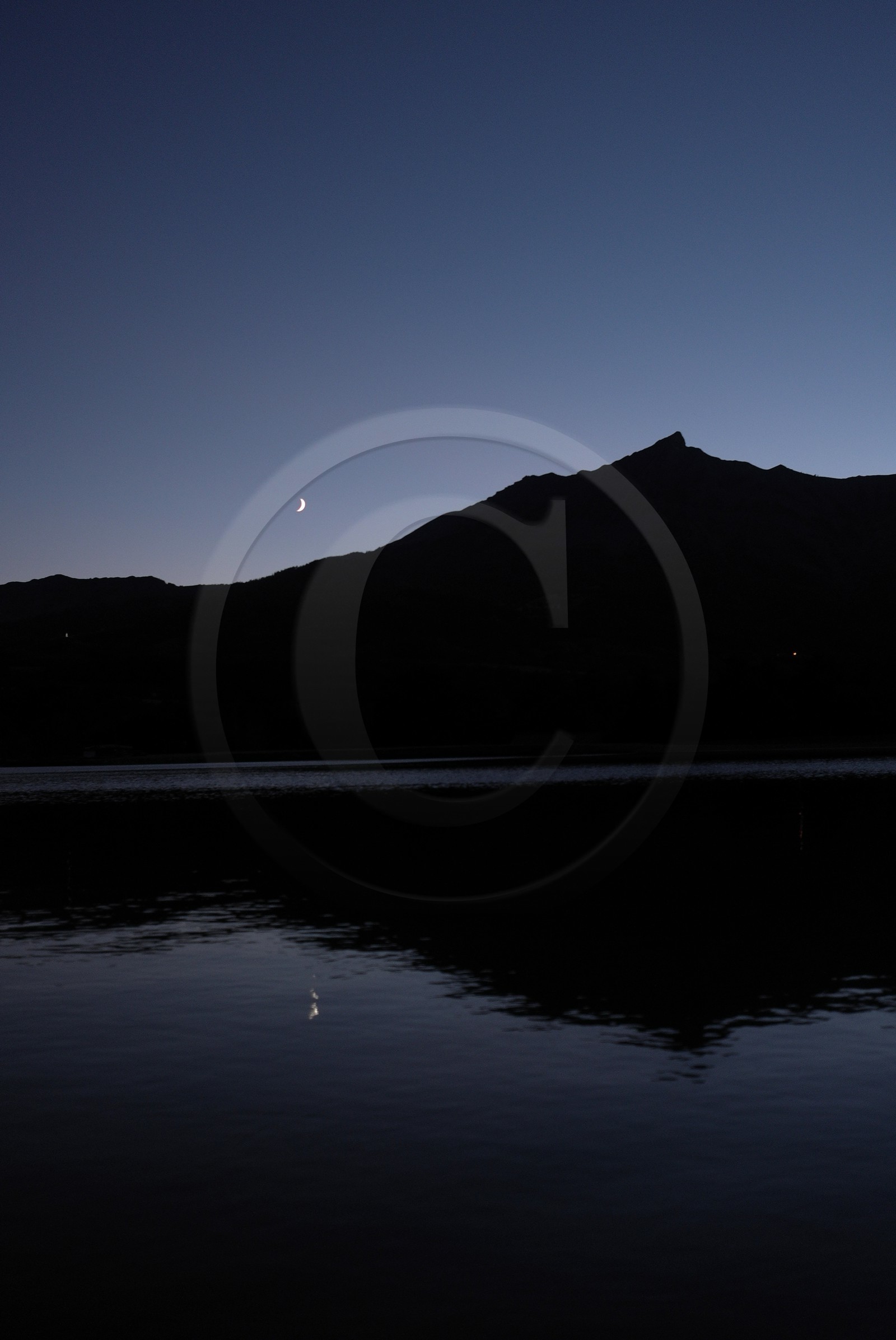 Le plan d'eau du Champsaur à Saint-Julien en Champsaur (Hautes-Alpes)