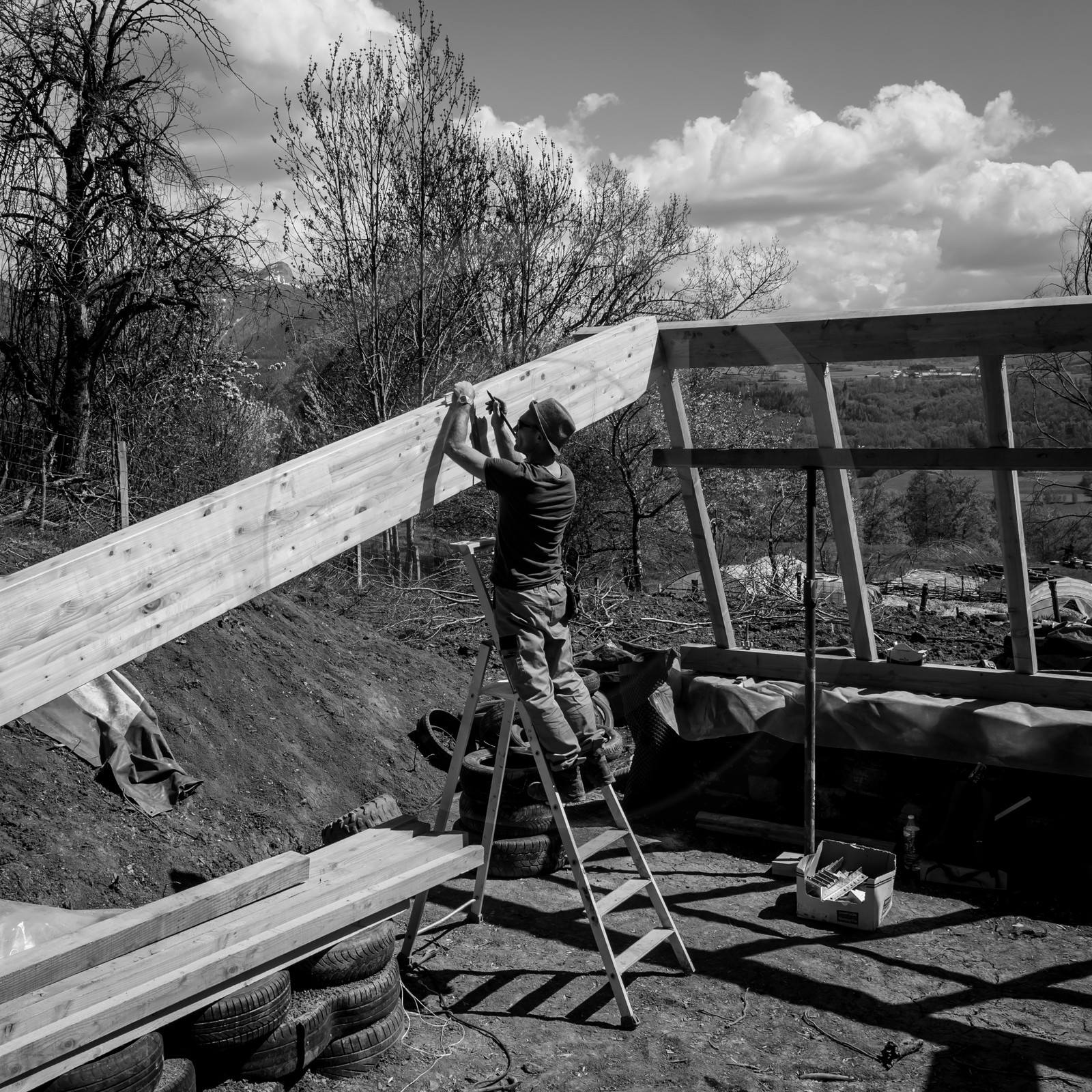 Permaculture - Construction d'une serre bioclimatique semi-enterrée