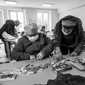 21 avril : jardinage, collages, peinture