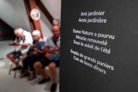 Exposition L comme laine, lien, lieu conçue par l'Ouort de Benevènt, sous la houlette de Claudine Meyer, artiste plasticienne, accompagnée de photographies de Denis Lebioda. Une proposition de la Communauté de Communes du Champsaur - Valgaudemar et de son service culturel.