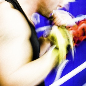 Lorsque l'homme frappe l'homme