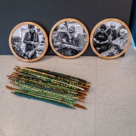 Exposition L comme laine, lien, lieu conçue par l'Ouort de Benevènt, sous la houlette de Claudine Meyer, artiste plasticienne, accompagnée de photographies de Denis Lebioda. Une proposition de la Communauté de Communes du Champsaur - Valgaudemar et de son service culturel.