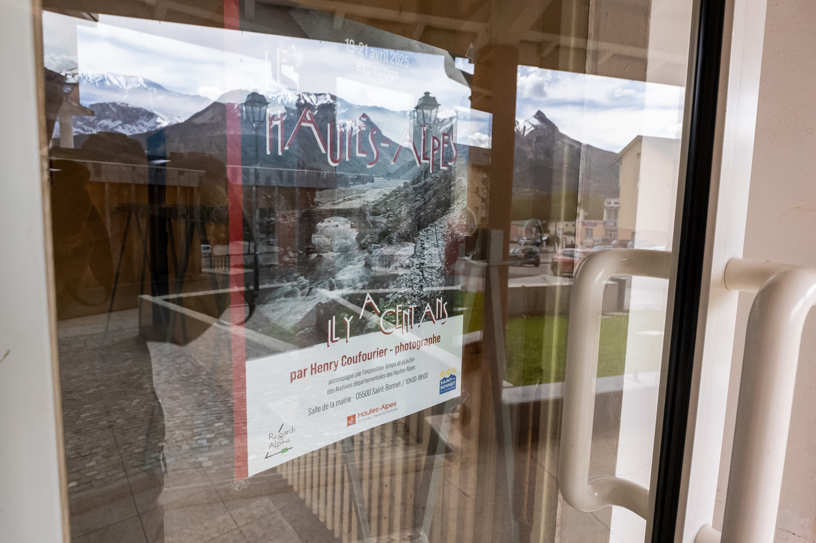 Exposition d'une sélection de photographies des Hautes-Alpes réalisées par Henry Coufourier entre 1913 et 1936 proposée par l'association Regards Alpins.