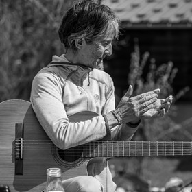 01 mai 2024 : chants, laine et jardinage