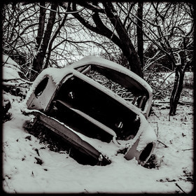 Un cimetière de voitures