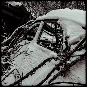 Un cimetière de voitures