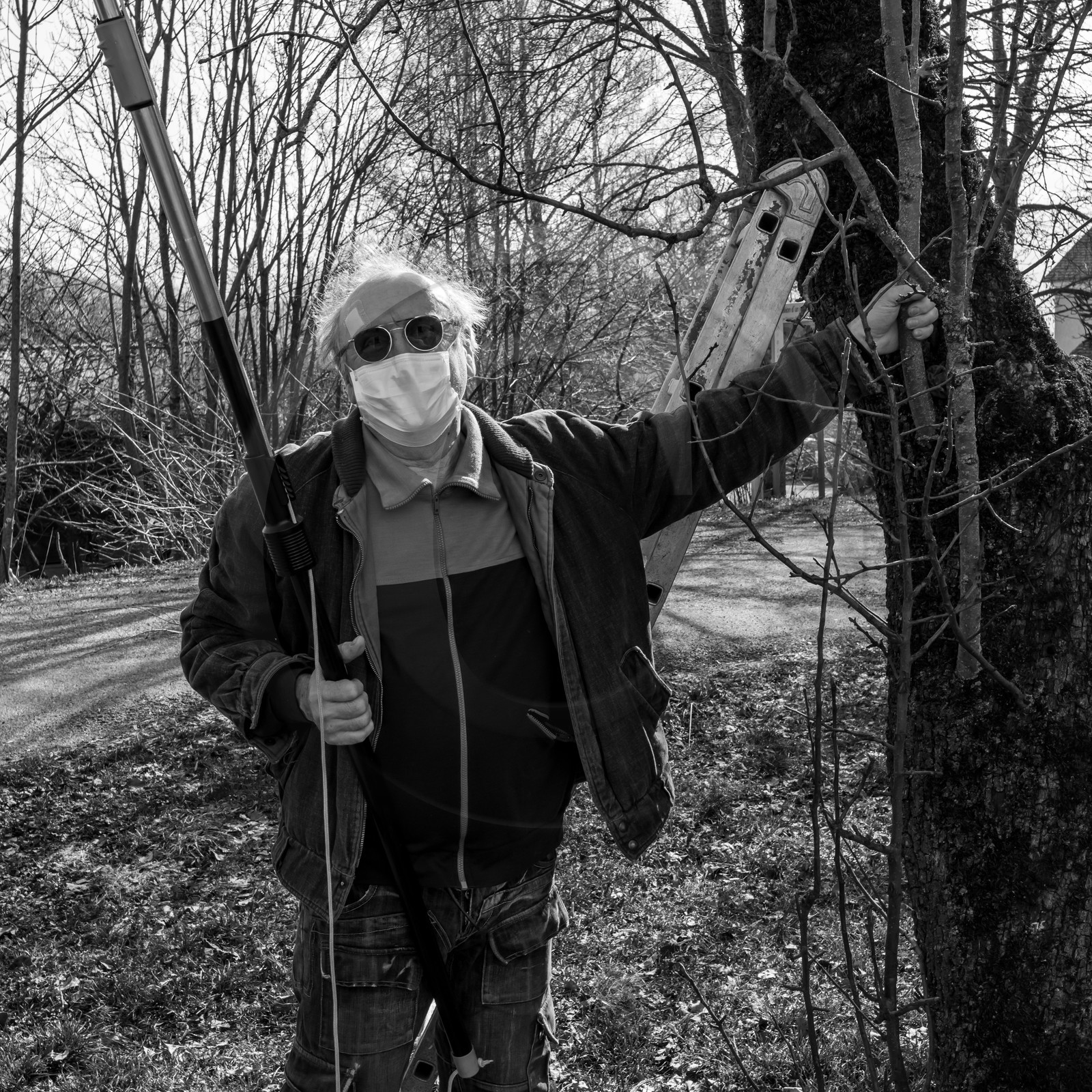 24 février 2021 : on taille, on prépare le jardin...